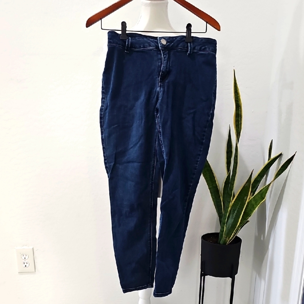 Maurice's high rise jeggings. Medium short.